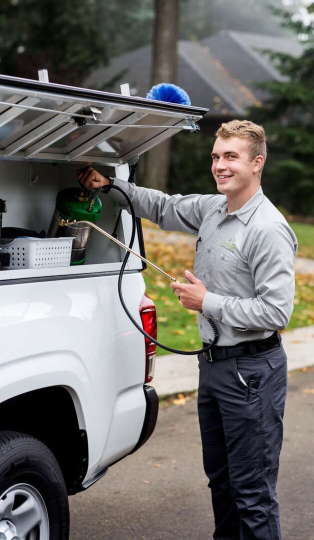 oregon city pest control technician from Aspen Pest Control